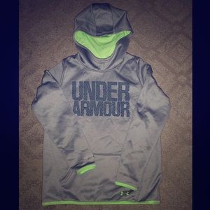 Girls Under Armour hoodie - size large